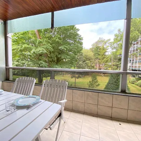 Calme Et Verdoyant: 2 Pièces, Terrasse, Parking, Proche Et Commerces - Fr-1-245-74 *