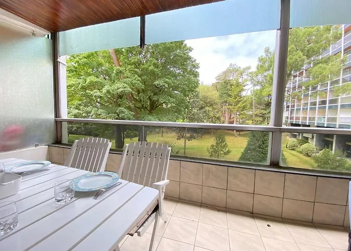 Calme Et Verdoyant: 2 Pièces, Terrasse, Parking, Proche Et Commerces - Fr-1-245-74 *