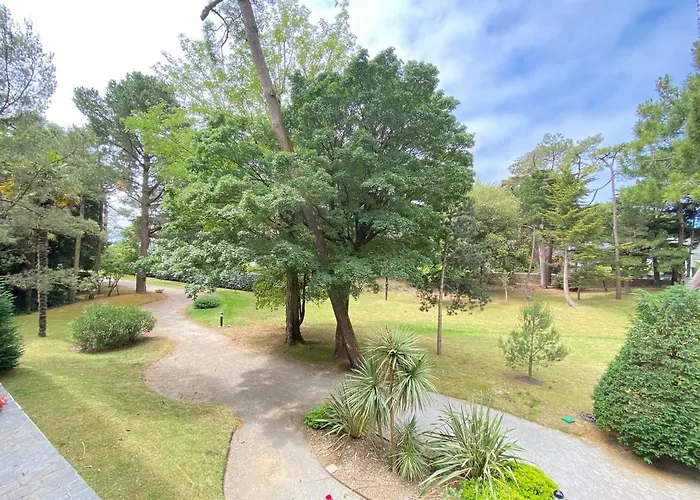 Appartamento Calme Et Verdoyant: 2 Pièces, Terrasse, Parking, Proche Et Commerces - Fr-1-245-74 La Baule-Escoublac