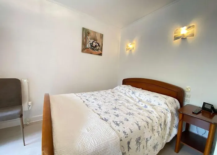 Calme Et Verdoyant: 2 Pieces, Terrasse, Parking, Proche Et Commerces - Fr-1-245-74 Apartman La Baule